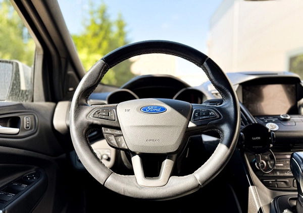 Ford Kuga cena 73000 przebieg: 140000, rok produkcji 2016 z Lublin małe 121